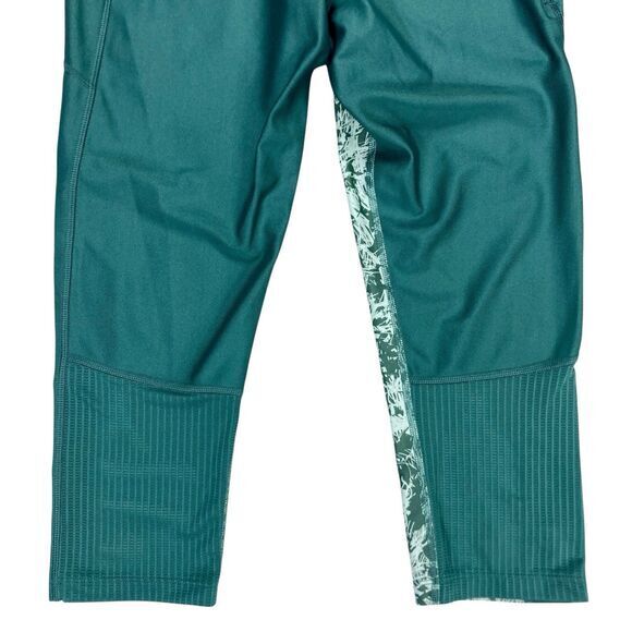Under Armour Capri Leggings Womens M Green Athleisure Yoga Stretchy Gym Pull On - Picture 8 of 16